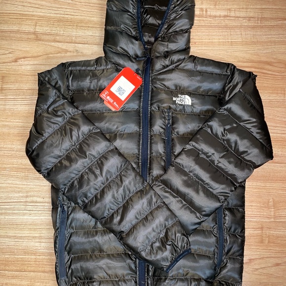 The North Face Jackets & Coats The North Face Puffers Jacket Olive